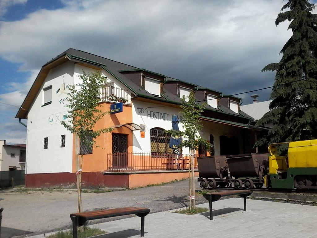 Hostinec Banik Ľubeľa Extérieur photo