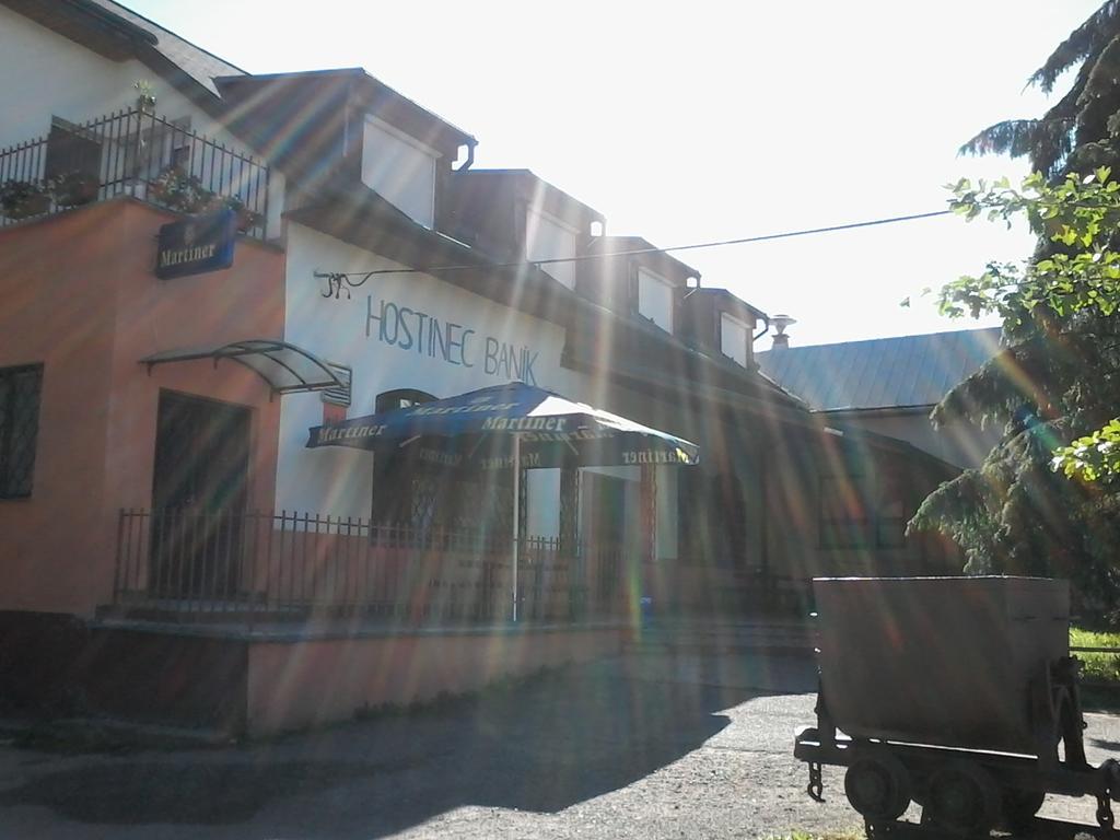 Hostinec Banik Ľubeľa Extérieur photo